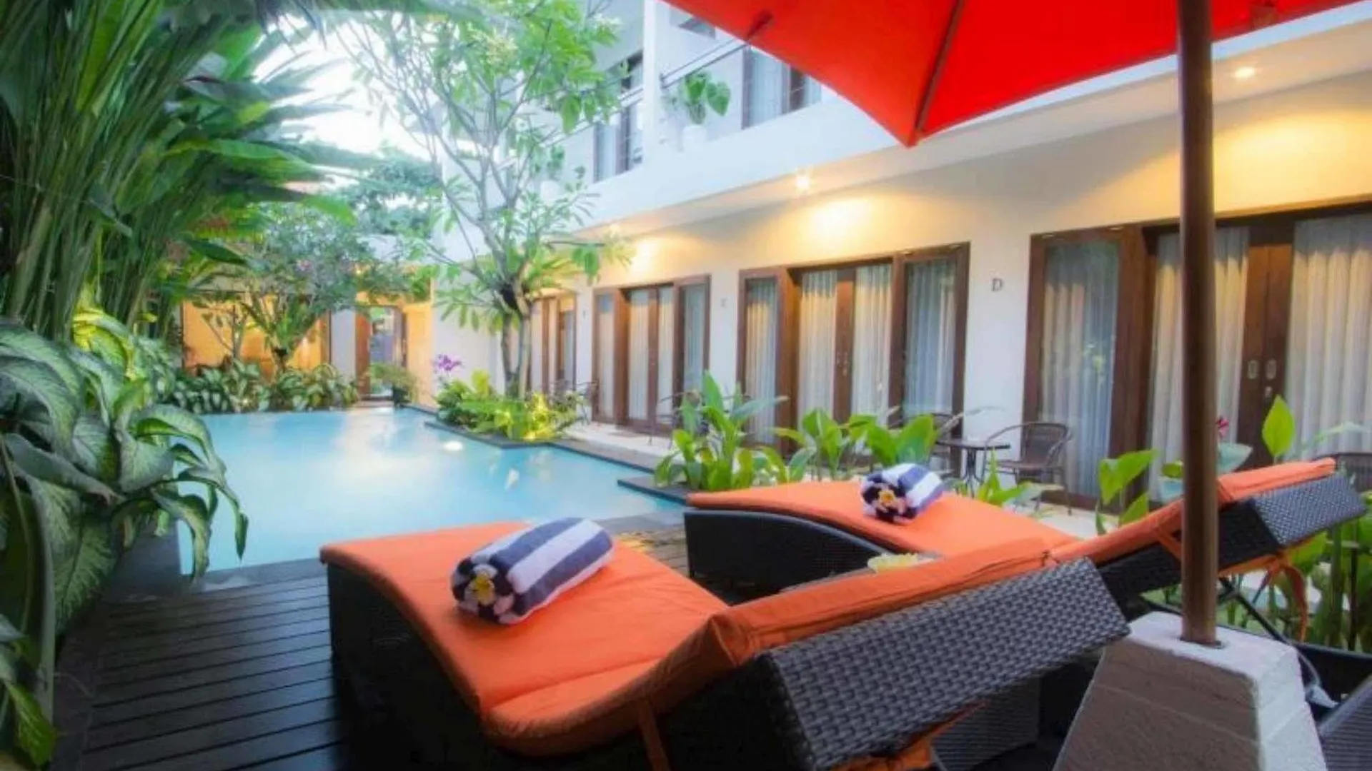 The Pavilion Hotel Kuta Kuta  3*, Kuta (Bali)
